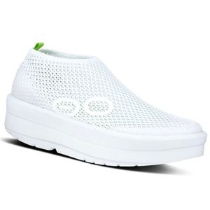 NWT Oofos Oomega Chukka Shoe - White Size 8.5